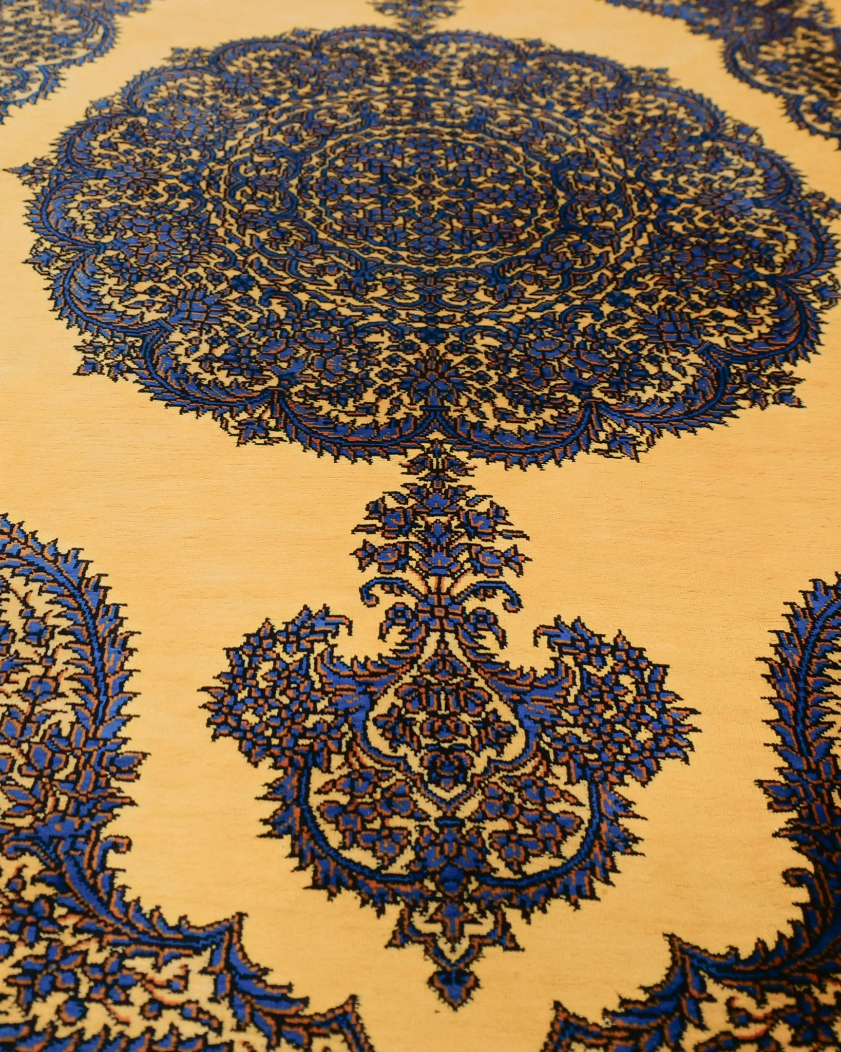 ペルシャ絨毯 クム産 サイディ工房 シルク 52x82cm 黄色 イエロー 手織り ラグ