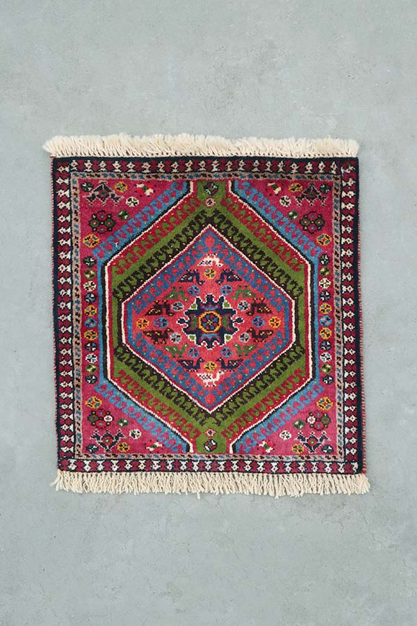 手織りペルシャ絨毯 ヤラメ 43x44cm トライバルラグ 座布団
