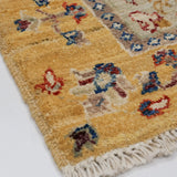 ナチュラルカラーのガズニウールラグ 手紡ぎ仕上げ