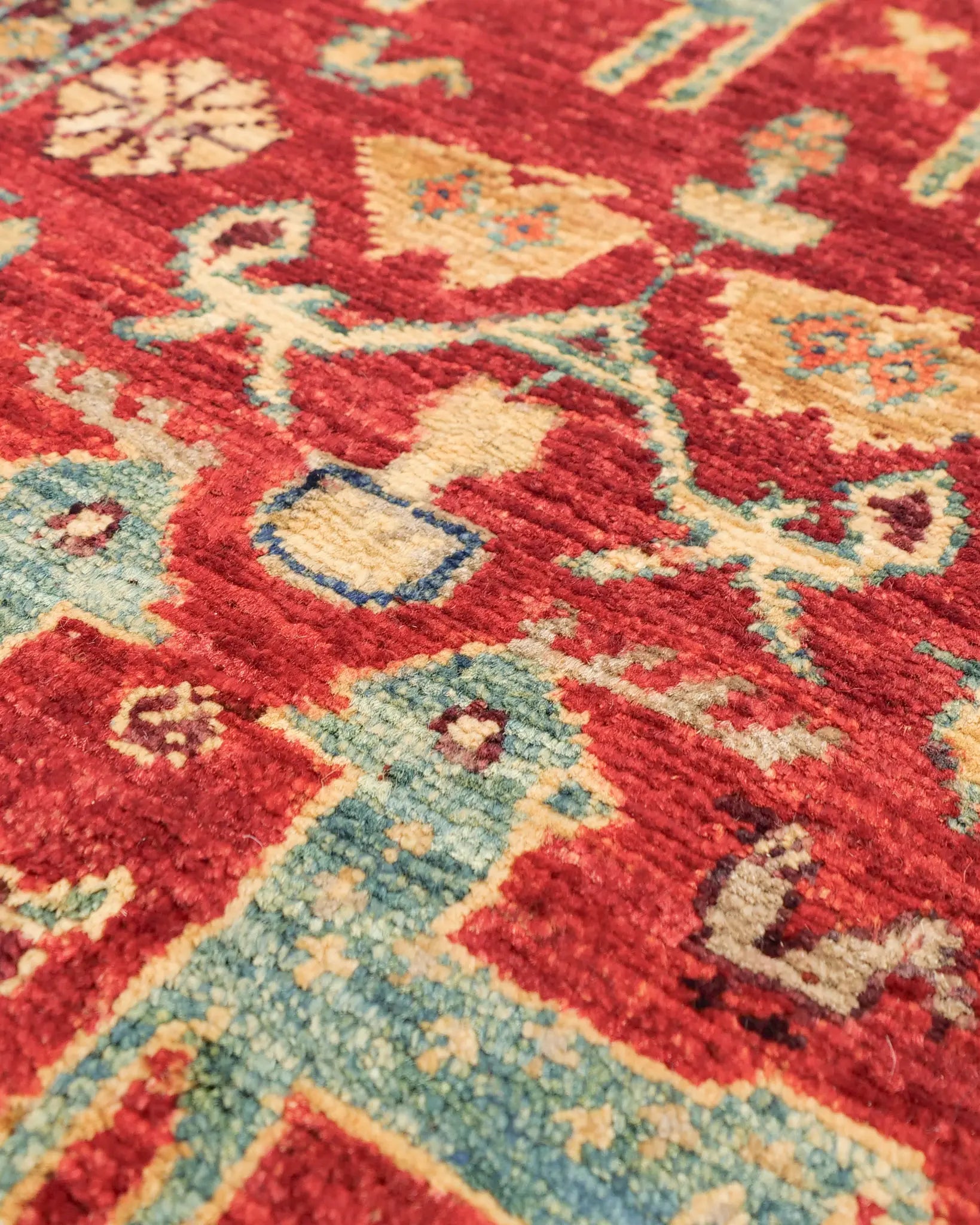 アフガニスタン産ガズニウールラグ アニマルデザイン