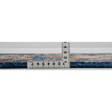 蓮の花をモチーフにしたアートのようなアフガン絨毯の厚み