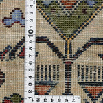 豊かさを象徴するボタニカルデザインのガズニラグの織り密度