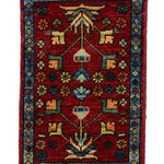 ガズニウールの手織り絨毯 ゴルダニ花瓶モチーフ