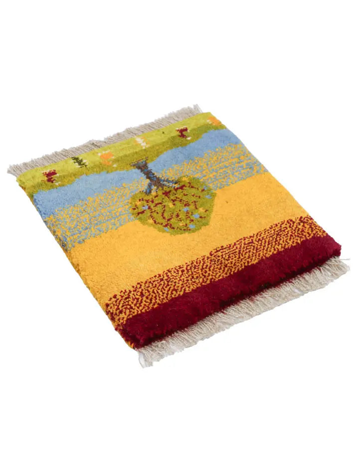 ペルシャ絨毯 ギャッベ 座布団サイズ 約36×38cm 生命の樹と自然の風景デザイン