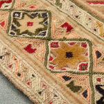 黄色のマシュワニキリム