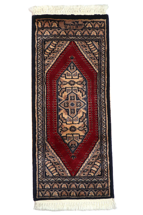 パキスタン絨毯(29cm x 66cm)赤色 レッド ウール【絨毯専門店】