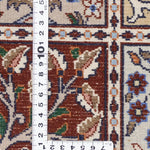 区画ごとに異なるモチーフが並ぶムード絨毯