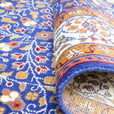 トルコ・カイセリ産の手織りウール絨毯。ブルーを基調に花模様が施された上品なデザイン(約148×220cm)