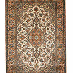 カシミール産シルク絨毯の正面ビュー