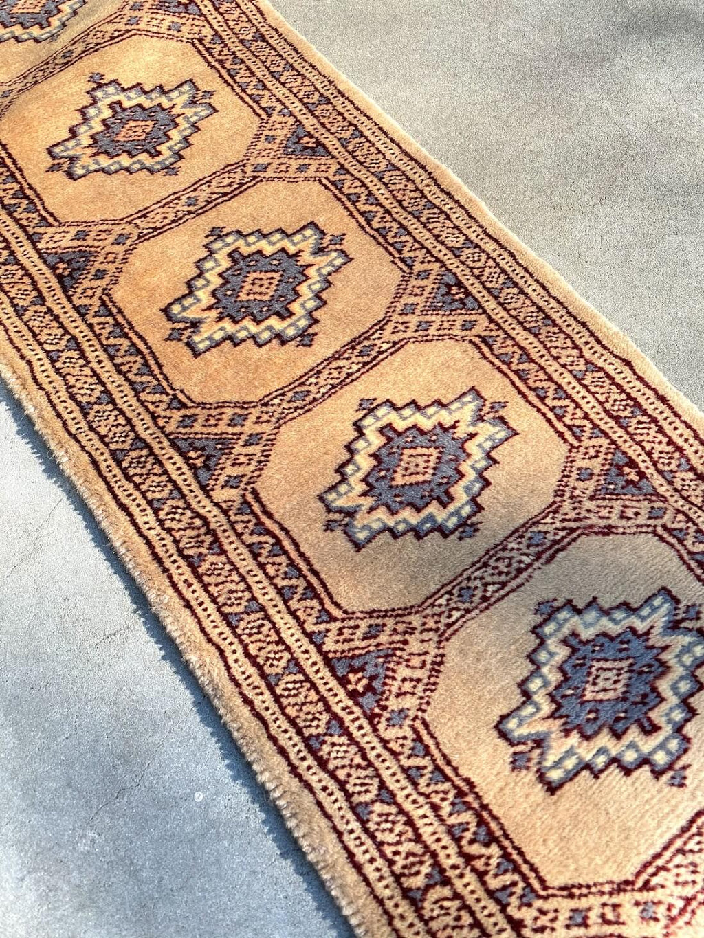 パキスタン絨毯(31x187cm)廊下敷き ベージュ 手織り【絨毯専門店】