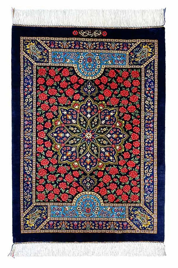 ペルシャ絨毯 クム産 アハマディ工房 約50cm x 70cm シルク 薔薇