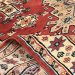 赤色の廊下敷きパキスタン絨毯