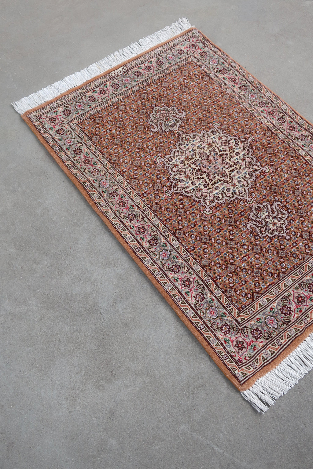 ペルシャ絨毯 タブリーズ 約 60cm x 90cm