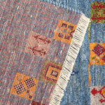 イラン・シーラーズ産の手織りペルシャ絨毯 ギャッベ 50×80cm 淡いブルーに木々のデザイン