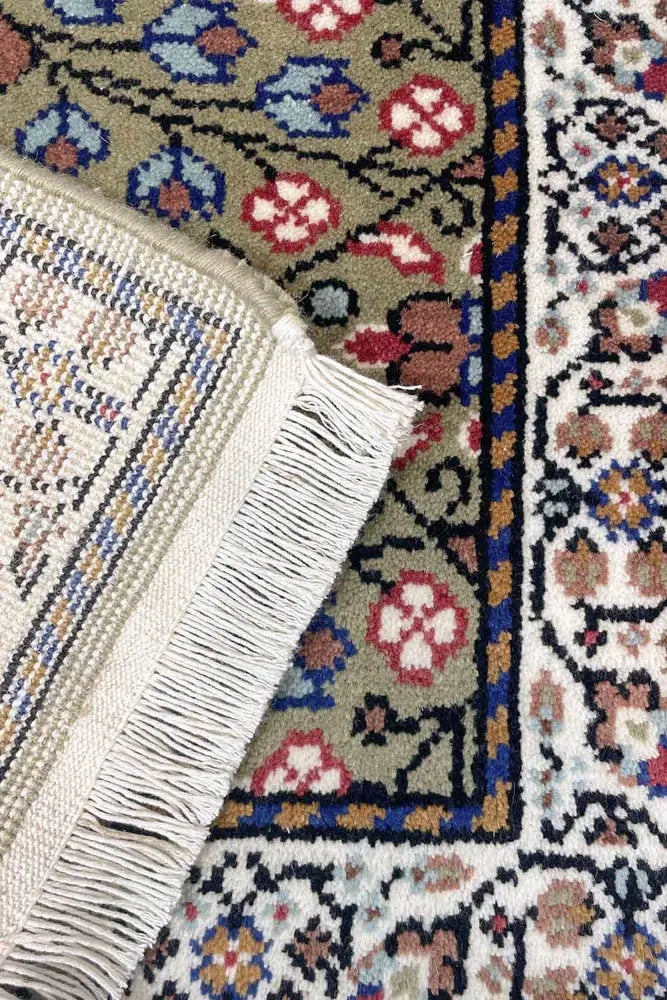 トルコ絨毯 カイセリ 約62cm x 93cm|SATHI RUGS トルコ絨毯 カイセリ 約62cm x 93cm|SATHI RUGS