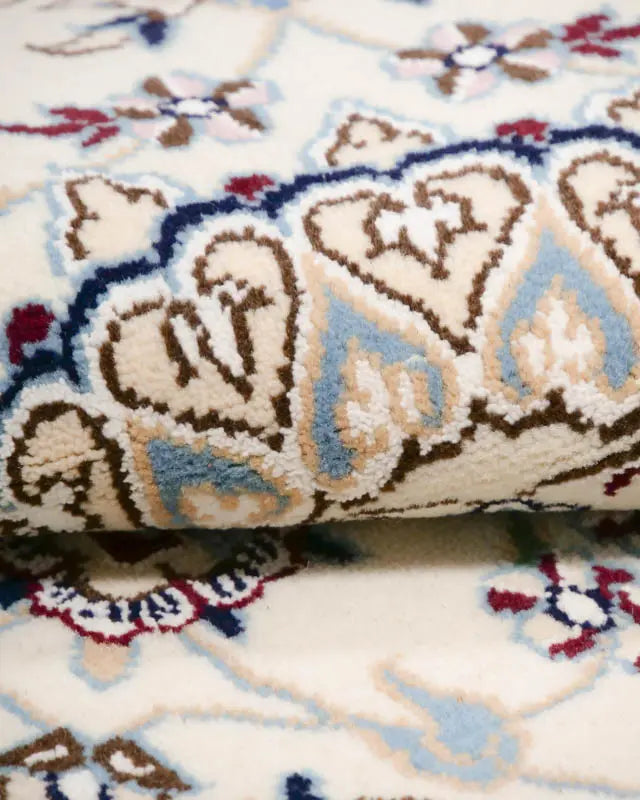 ペルシャ絨毯 ナイン産 ウール 約80cm x 80cm|SATHI RUGS ペルシャ絨毯 ナイン産 ウール 約80cm x 80cm|SATHI RUGS