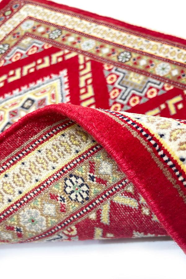 パキスタン絨毯 赤