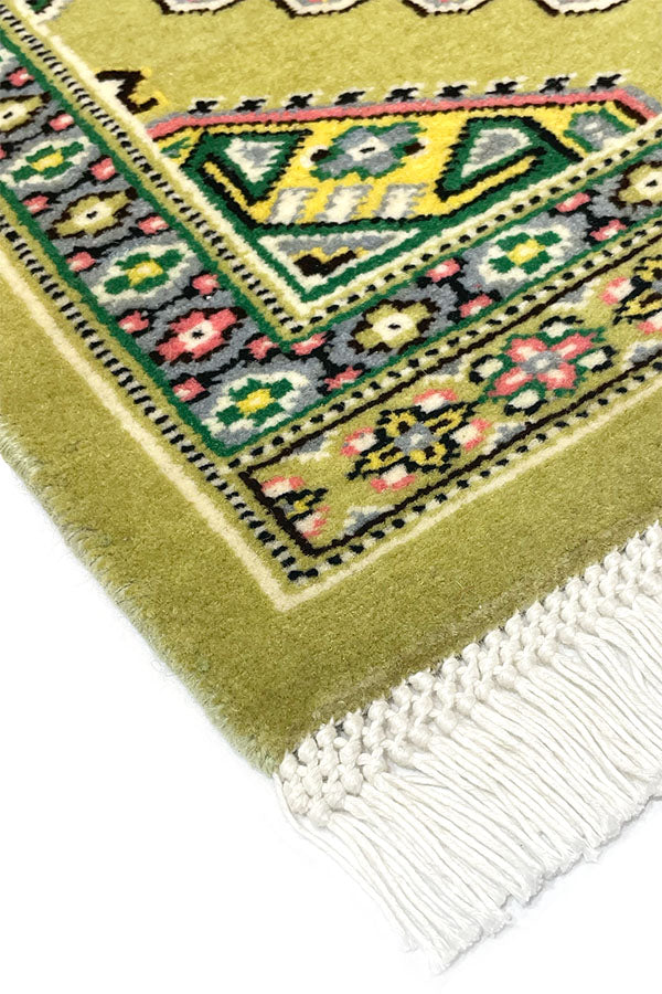 【NEW】パキスタン絨毯　ファインクオリティ　約46cm x 76cm