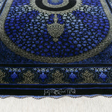 ペルシャ絨毯 クム産 カンバルザデ工房製 シルク手織りラグ（約80×120cm）青と黒のグラデーション、メダリオンとガンディール文様入り