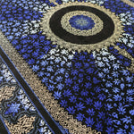 ペルシャ絨毯 クム産 カンバルザデ工房製 シルク手織りラグ（約80×120cm）青と黒のグラデーション、メダリオンとガンディール文様入り
