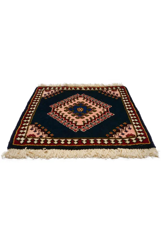 ペルシャ絨毯 ヤラメ 約42cm x 47cm|SATHI RUGS ペルシャ絨毯 ヤラメ 約42cm x 47cm|SATHI RUGS