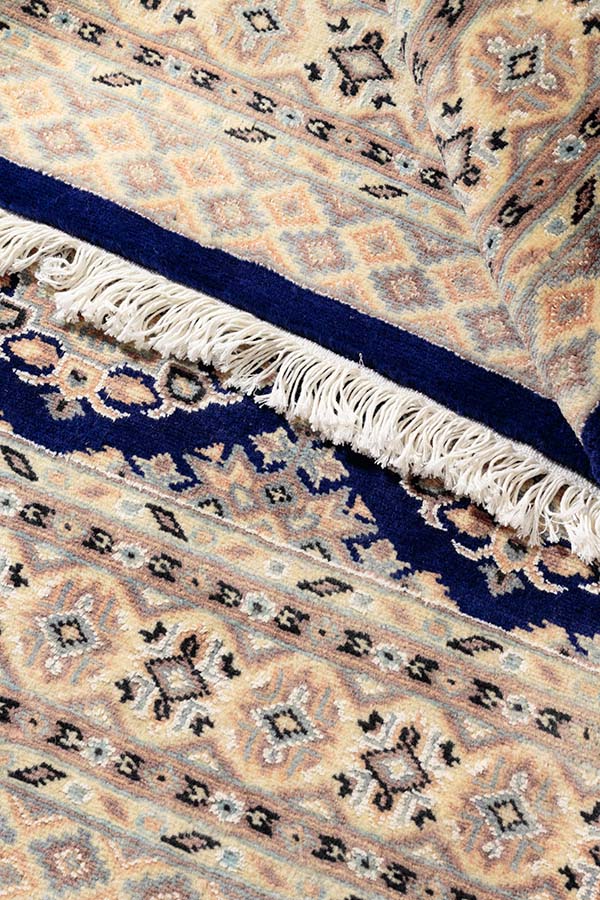 パキスタン絨毯の詳細
