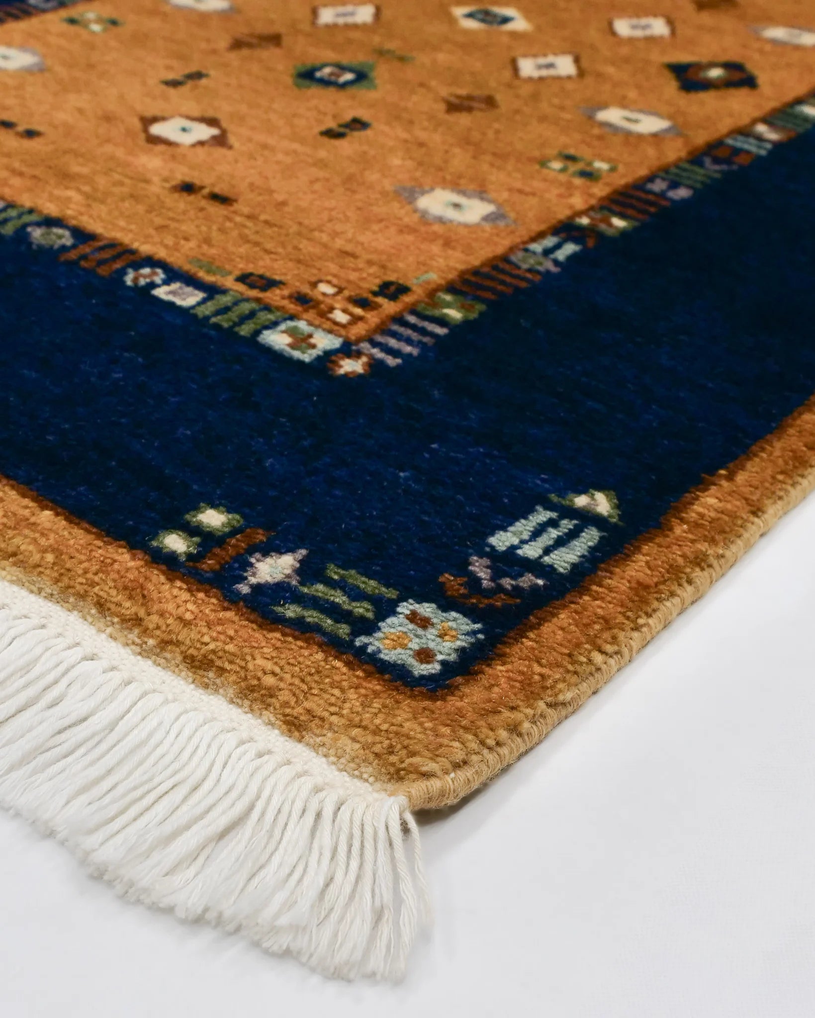 アフガニスタン絨毯 ガズニ 約65cm x 91cm|SATHI RUGS アフガニスタン絨毯 ガズニ 約65cm x 91cm|SATHI RUGS