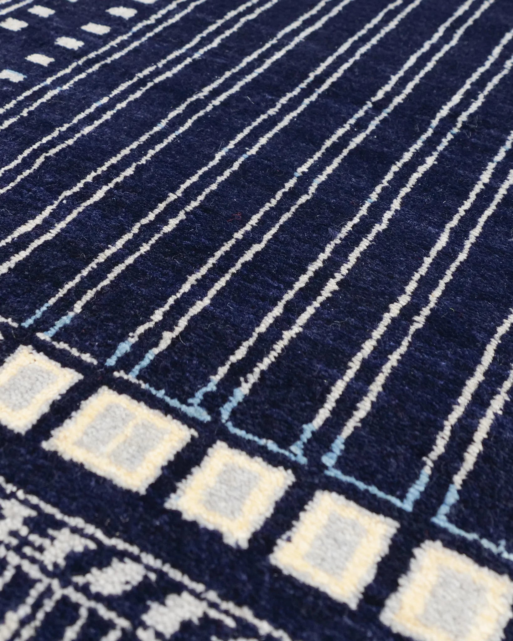 183×116cm アフガニスタン ガズニ 手織り絨毯 トルクメン ボハララグ 183×116cm アフガニスタン ガズニ 手織り絨毯 トルクメン ボハララグ