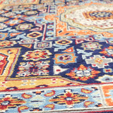 アフガニスタン産の手織り絨毯 130×193cm。伝統的なマムルークデザインで、中央に八角形メダリオンと幾何学模様を配し、濃紺を基調に赤やアイボリーの文様が映える一点物ウールラグ。