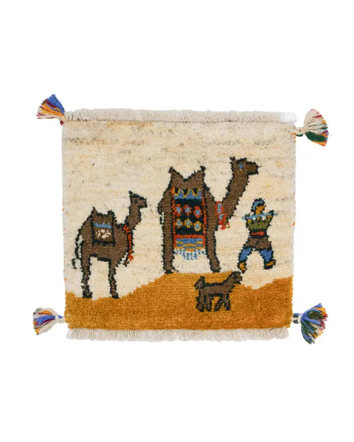 ギャッベ 座布団 手織り アイボリー ギャッベ 39×43cm アイボリー ラクダ 座布団 手織り｜SATHI RUGS