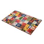 伝統的モチーフと鮮やかな色合いが調和するギャッベラグ