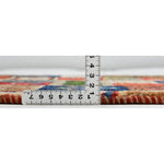 ペルシャの伝統を感じるモチーフを詰め込んだデザインラグの厚み