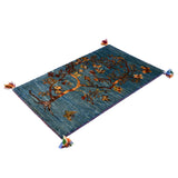 鳥や蝶が舞う、自然豊かな樹木モチーフのギャッベラグ