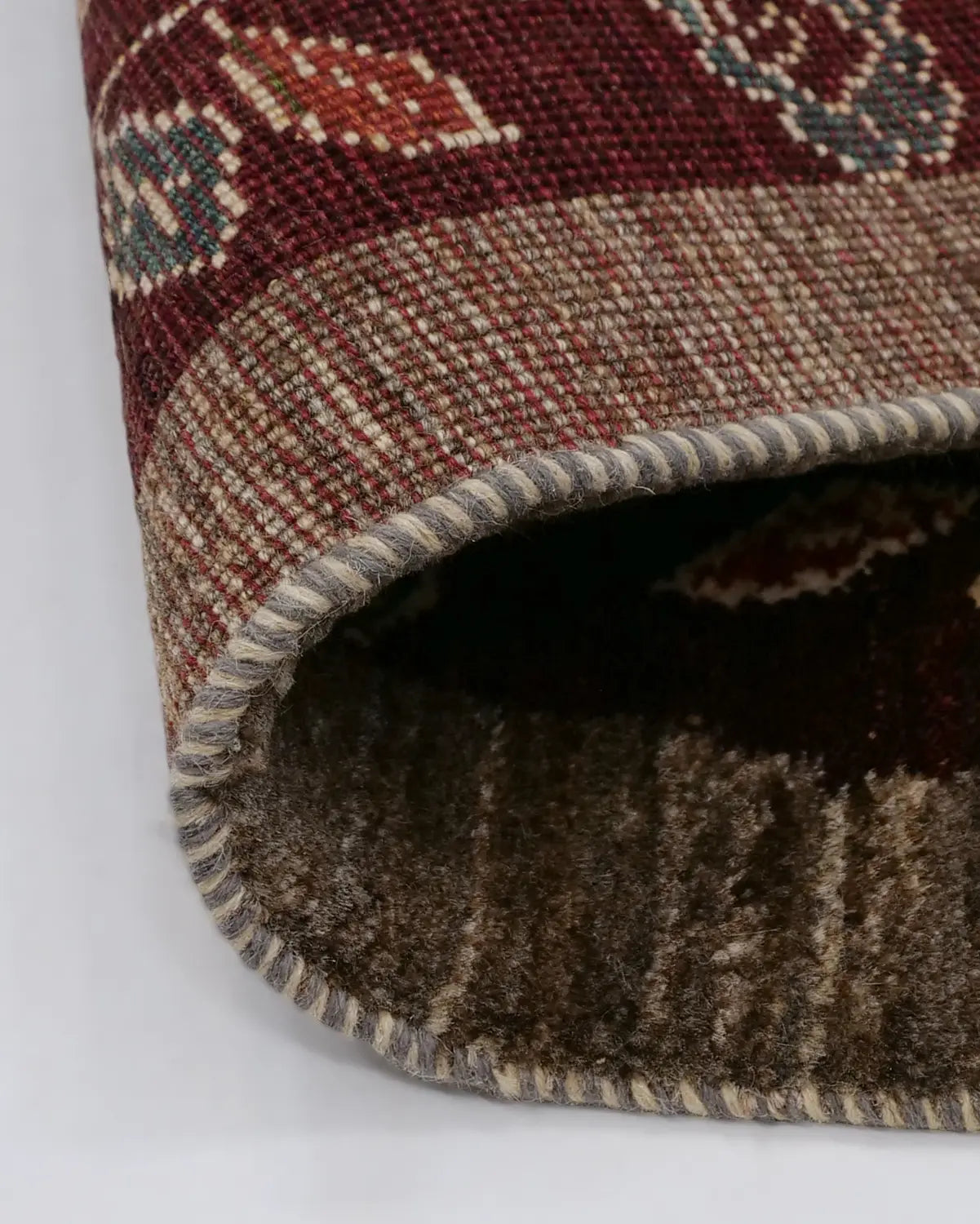 ベッドサイドに合う ペルシャギャッベ シーラーズ産 花柄