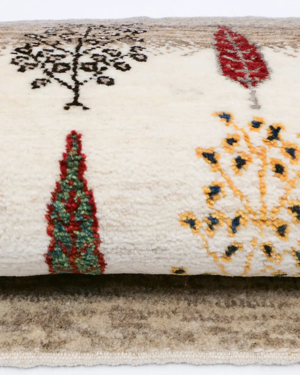 落ち着いたトーンでお部屋に自然の温かみを