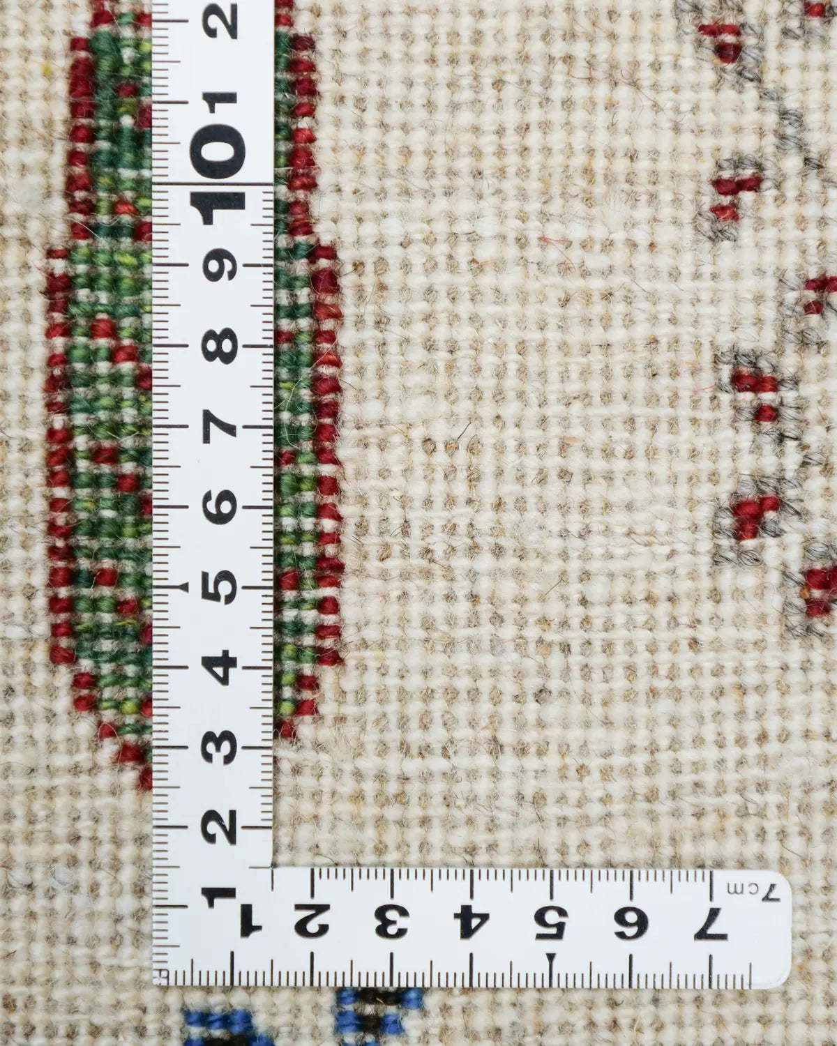 ウール素材の柔らかな質感が心地よいギャッベ