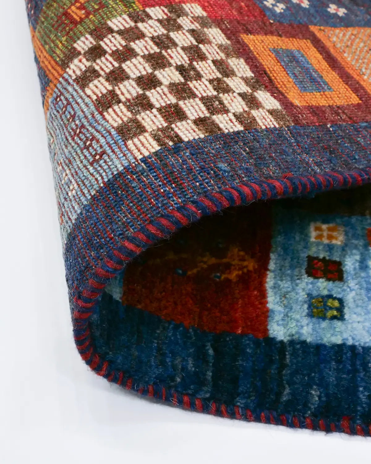 アート作品のような構成のカラフルギャッベ