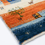 鮮やかな配色でインテリアのアクセントに