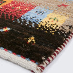 ウールの質感と色の深みが魅力のギャッベ