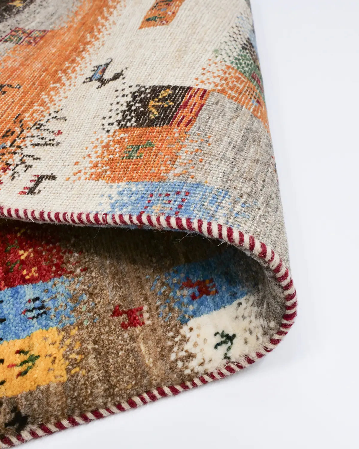 多色使いでお部屋を明るく彩る玄関マット