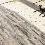 オアシスを思わせる椰子の木とラクダ柄