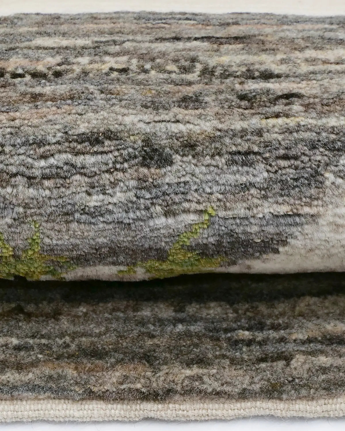 自然の風景をテーマにしたウールギャッベ