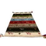 カラフルな配色が美しい手織りギャッベ。