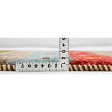 伝統文様と現代的カラーを融合した手織りギャッベの厚み