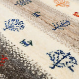 自然素材で優しい色合い、北欧インテリアにも合うギャッベ。