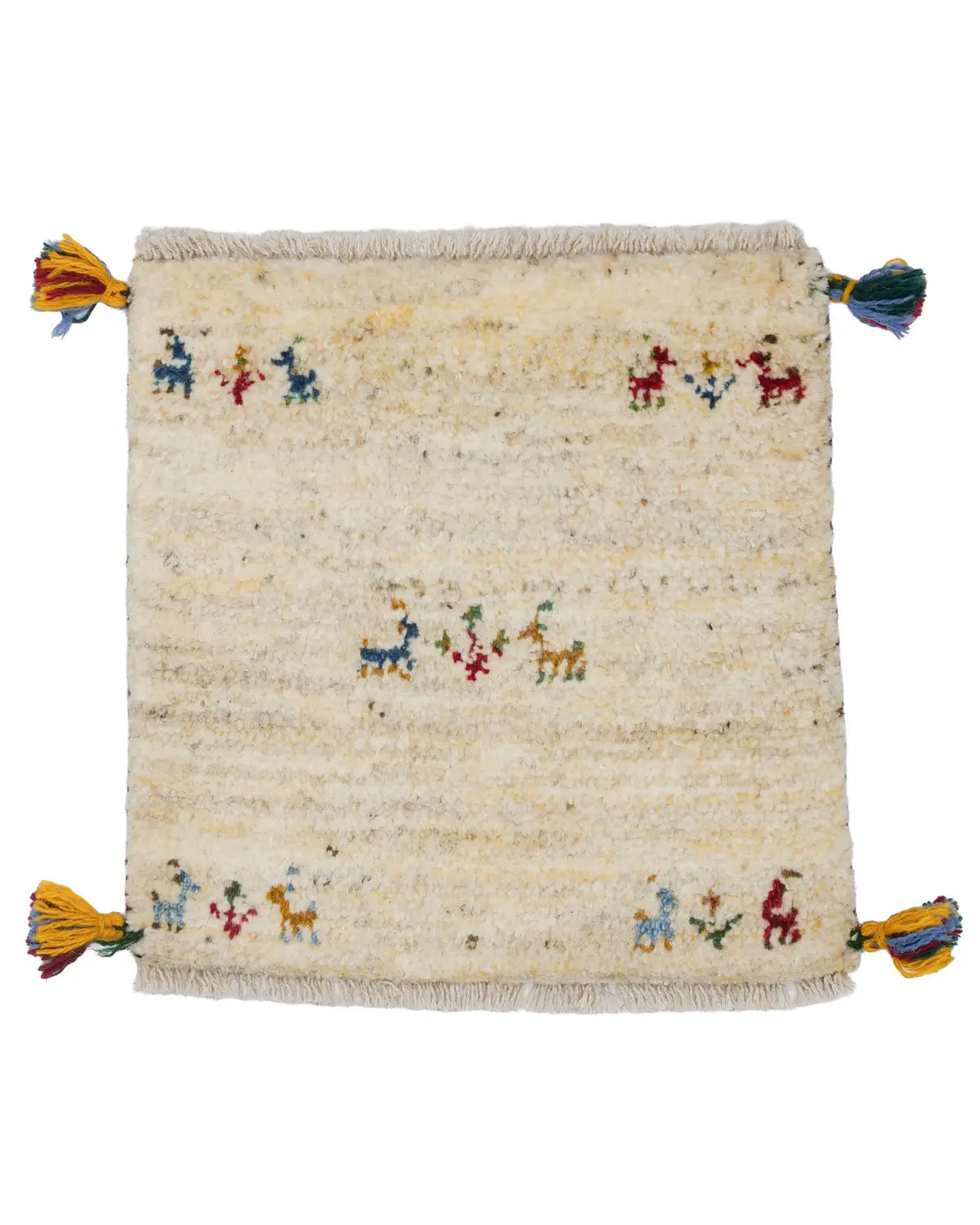 ギャッベ 座布団・アイボリー地に小動物モチーフ（正面俯瞰の全体像）