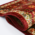 ウール手織りラグ ペルシャギャッベ シーラーズ 花柄 質感がわかる写真