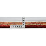 ペルシャギャッベ 赤系ウール絨毯 廊下用ラグ 厚みがわかる画像