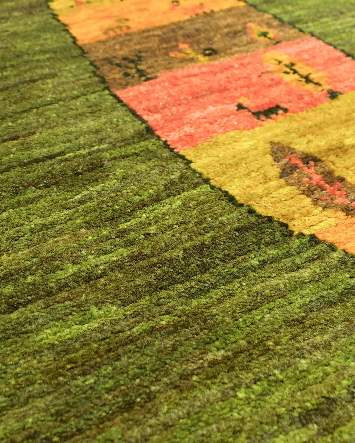 SATHI RUGS ペルシャ絨毯 シーラーズ産 ウール手織りギャッベ