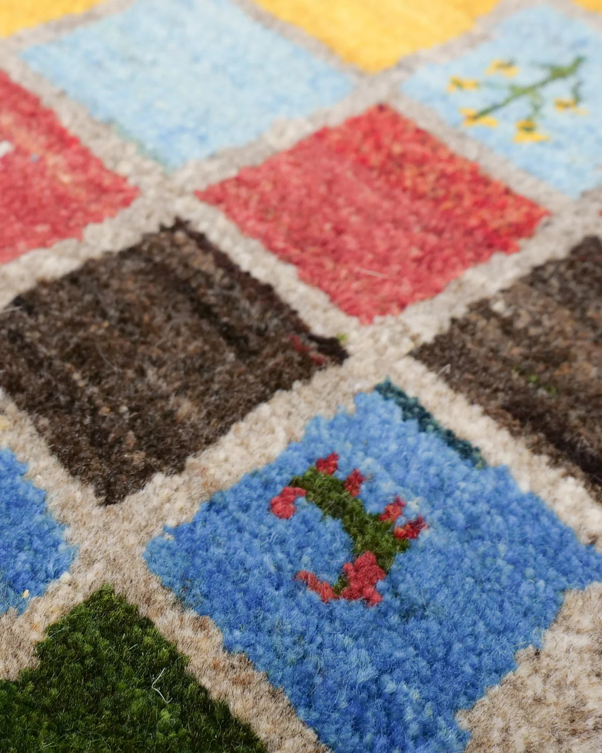 ギャッベ 43×52cm 多色 座布団 手織り|SATHI RUGS ギャッベ 43×52cm 多色 座布団 手織り|SATHI RUGS